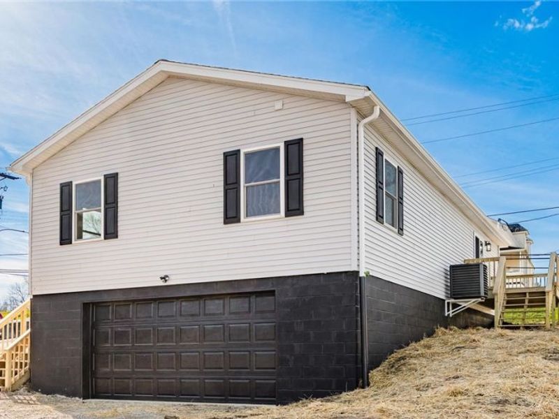 260 Zanesville, Roseville, OH 43777 Photo 4