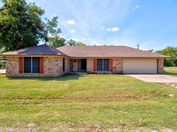 373 Old Shawnee Trl Drive, Gordonville, TX 76245