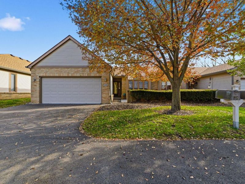 1350 Azalea Drive, Reynoldsburg, OH 43068 Photo 2