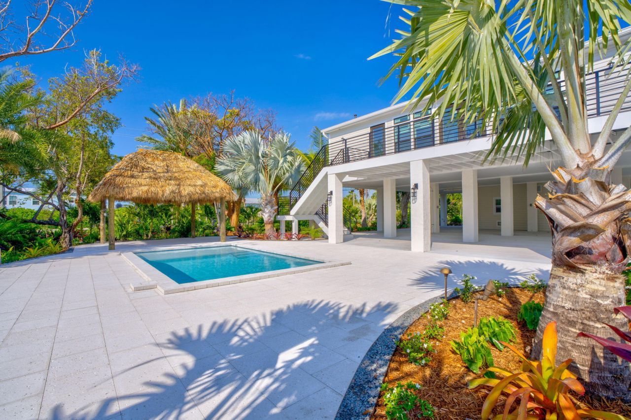 17210 Angelfish Lane, Sugarloaf, FL 33042 Photo