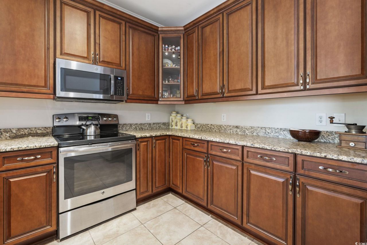 6200 Longwood Dr. Photo 20