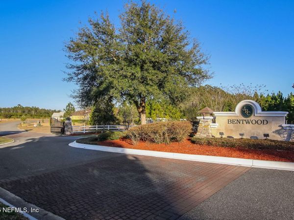 11246 SADDLE CLUB Drive, Jacksonville, FL 32219