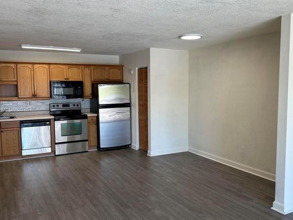 4460 NW 79th Ave, Unit 2D, Doral, FL 33166