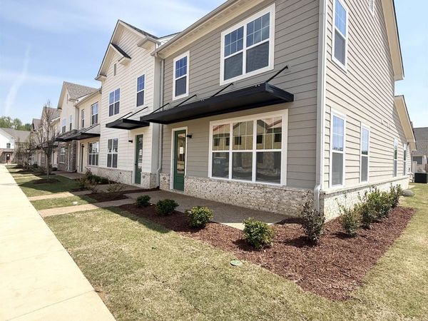 3046 PORTAGE DR, Bartlett, TN 38135