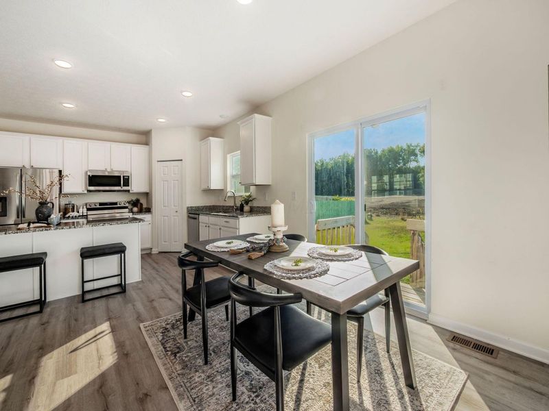 805 Saddle Avenue, Pataskala, OH 43062 Photo 8