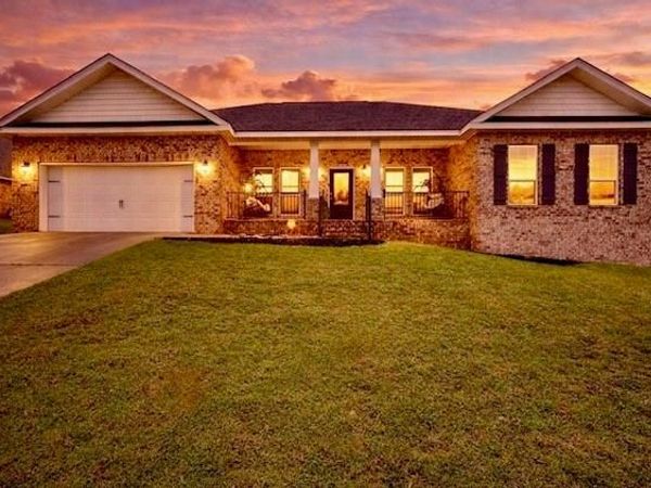 2414 Clairmont Drive W, Semmes, AL 36575