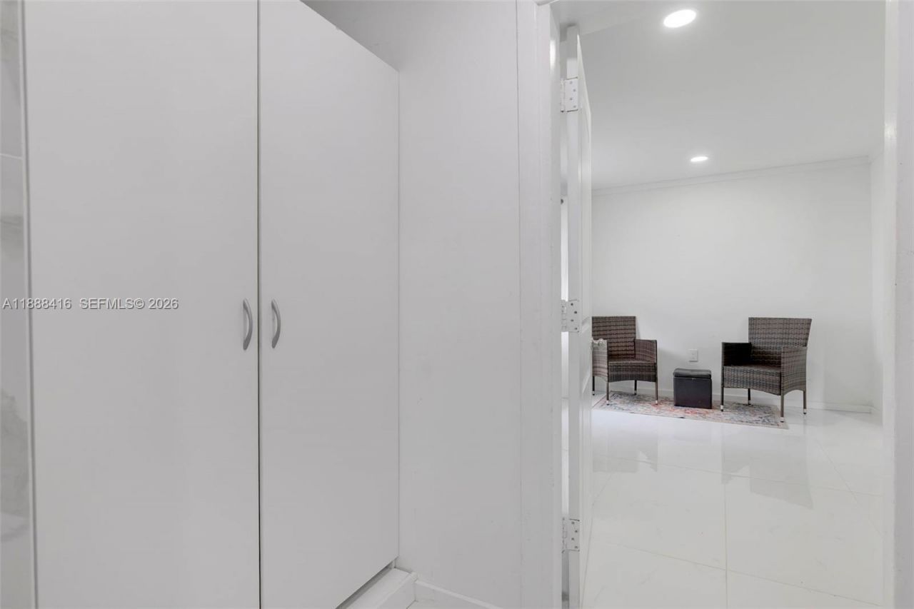 139 SW 21st Way, Fort Lauderdale, FL 33312 Photo