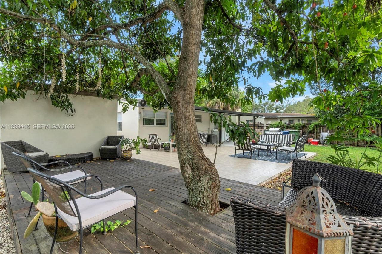 139 SW 21st Way, Fort Lauderdale, FL 33312 Photo