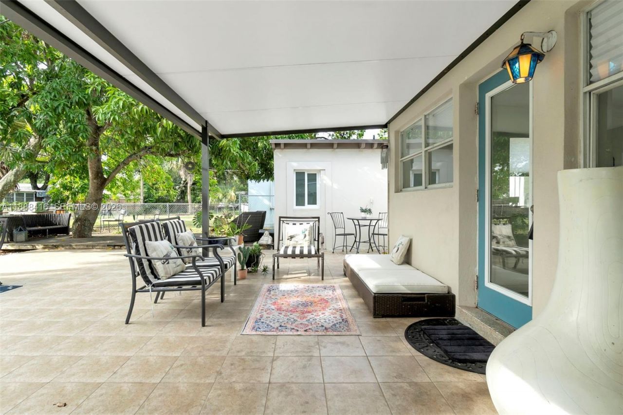 139 SW 21st Way, Fort Lauderdale, FL 33312 Photo