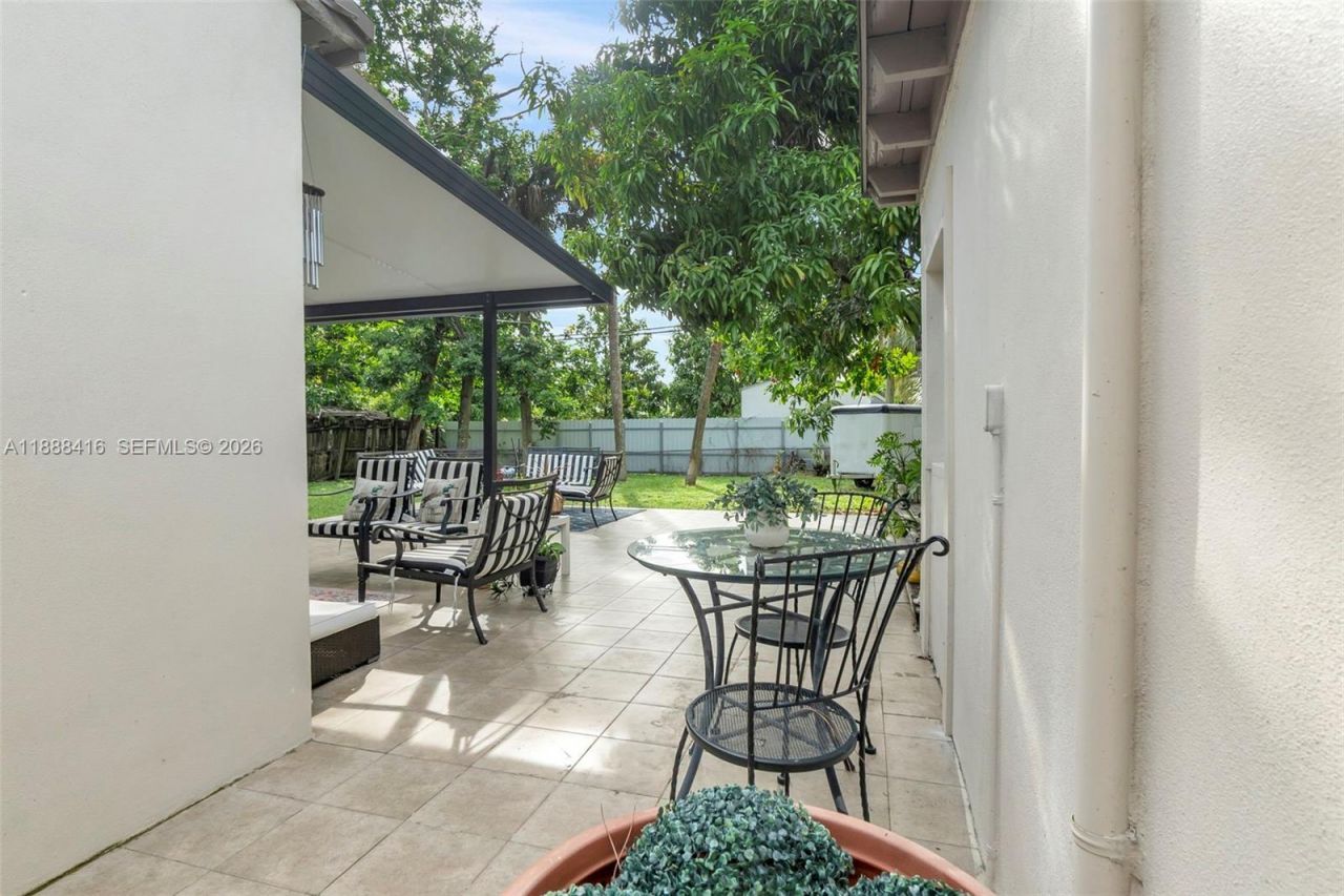 139 SW 21st Way, Fort Lauderdale, FL 33312 Photo