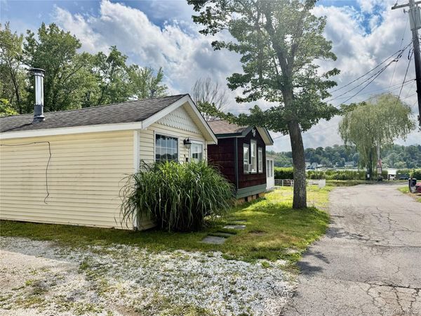 9 Cottage Lane, North Salem, NY 10560