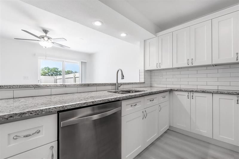 7500 NW 75th Street, Unit 7500, Tamarac, FL 33321 Photo