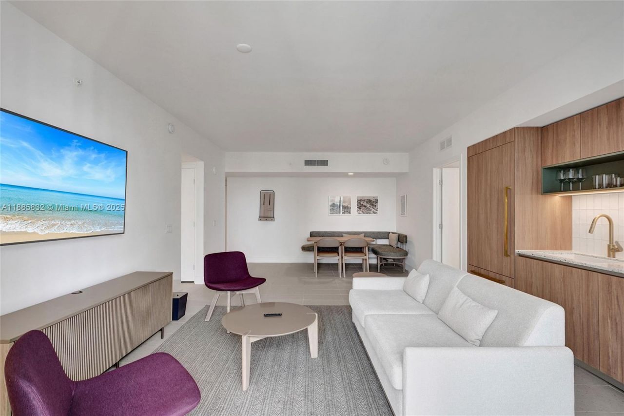 159 NE 6th St, Unit 3302, Miami, FL 33132 Photo