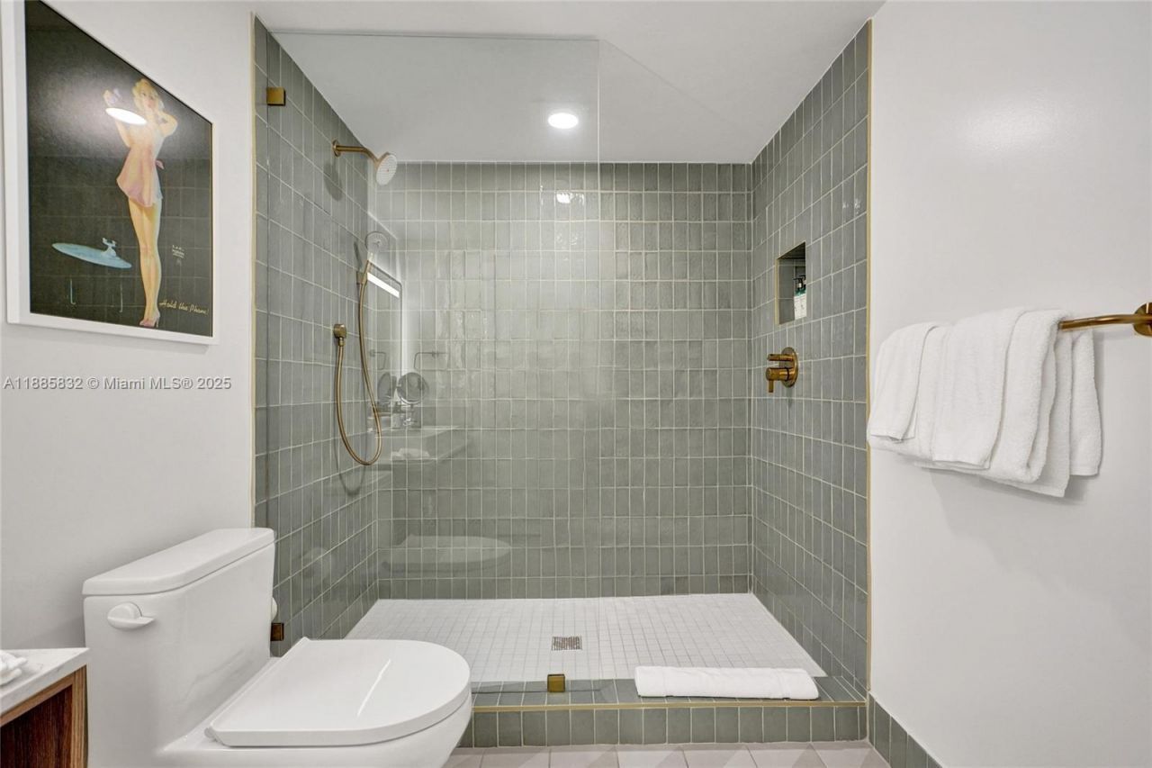 159 NE 6th St, Unit 3302, Miami, FL 33132 Photo