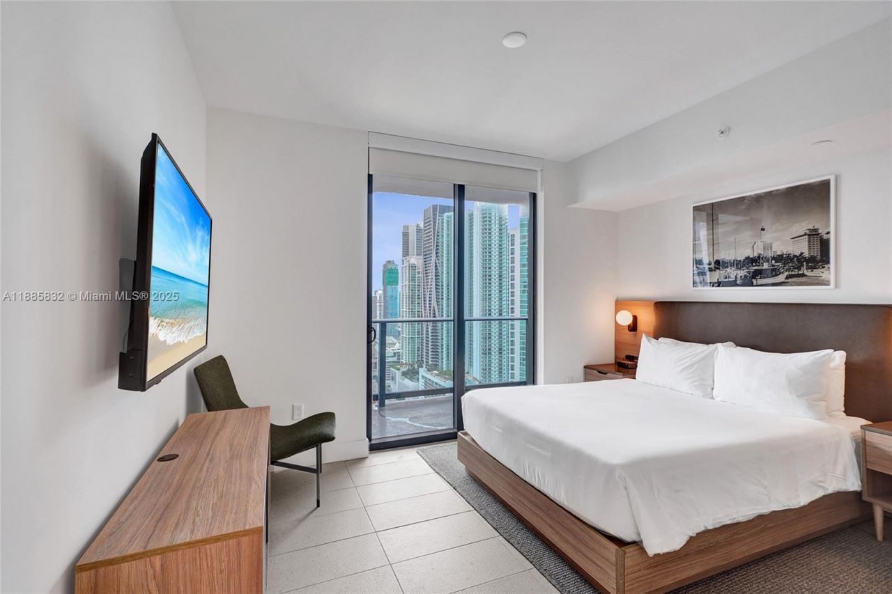 159 NE 6th St, Unit 3302, Miami, FL 33132 Photo