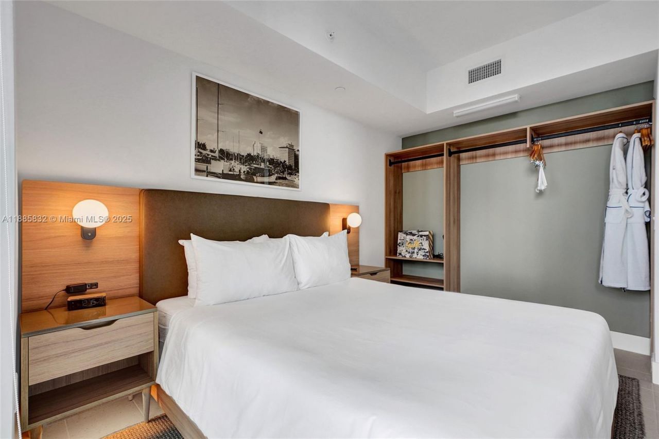 159 NE 6th St, Unit 3302, Miami, FL 33132 Photo