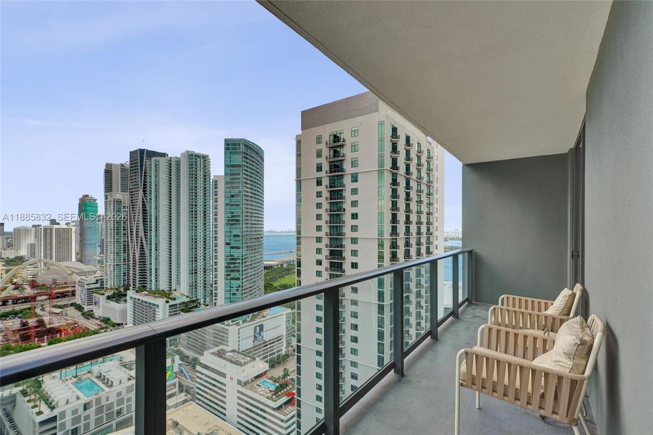 159 NE 6th St, Unit 3302, Miami, FL 33132 Photo