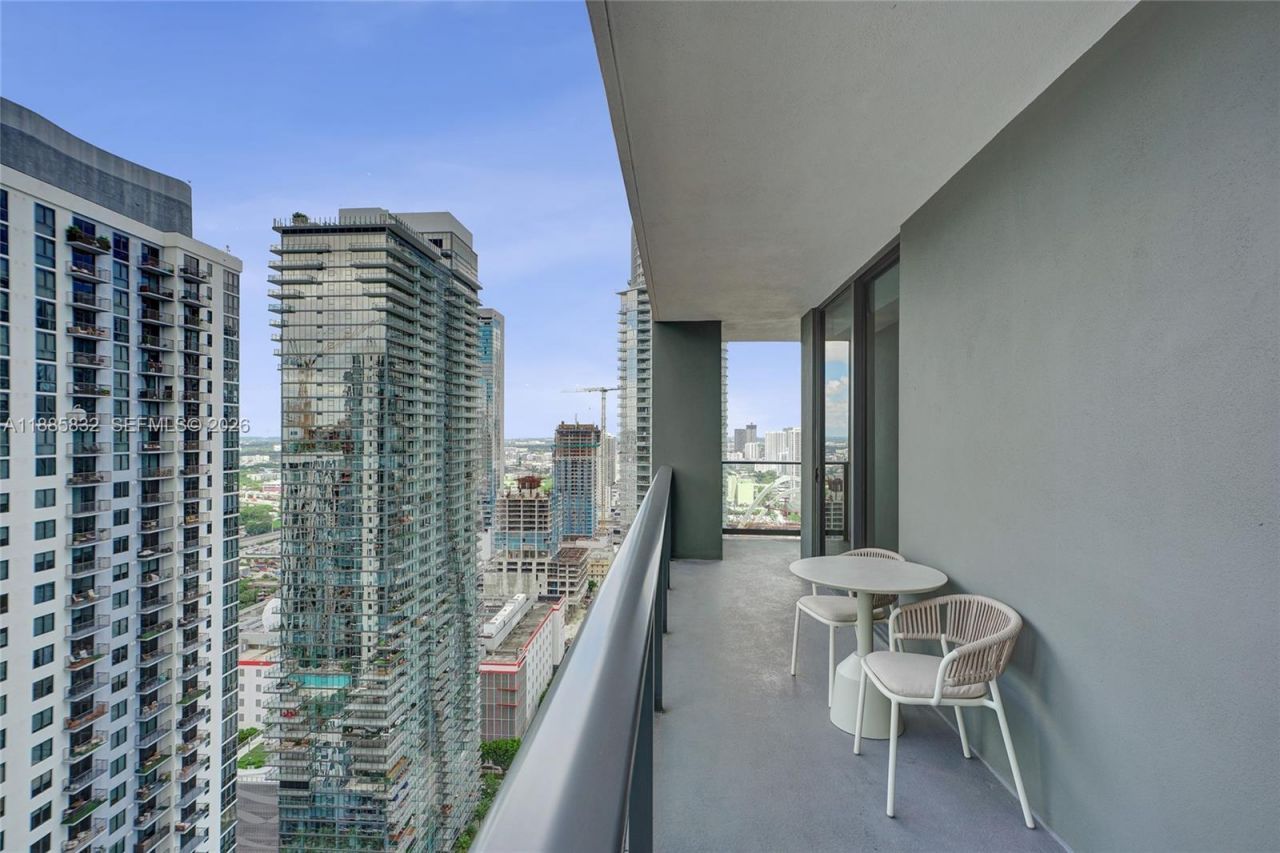 159 NE 6th St, Unit 3302, Miami, FL 33132 Photo