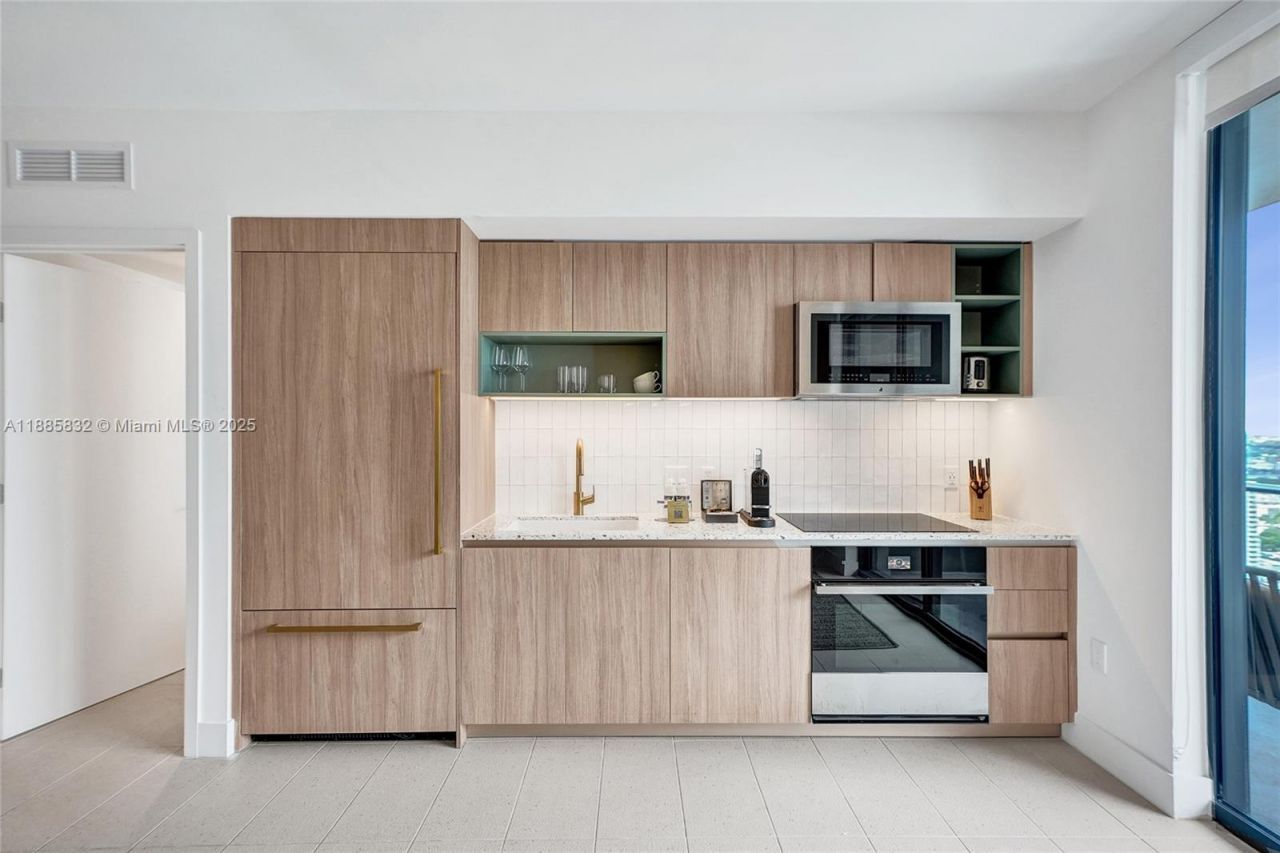 159 NE 6th St, Unit 3302, Miami, FL 33132 Photo