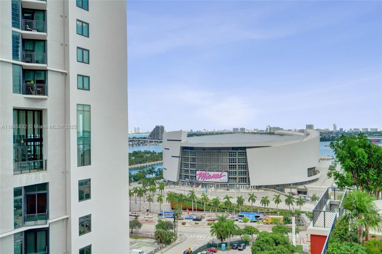 159 NE 6th St, Unit 3302, Miami, FL 33132 Photo