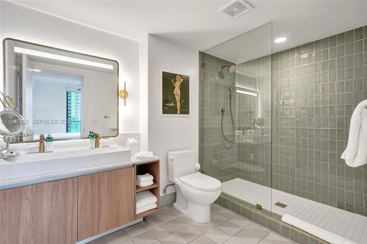 159 NE 6th St, Unit 3302, Miami, FL 33132 Photo