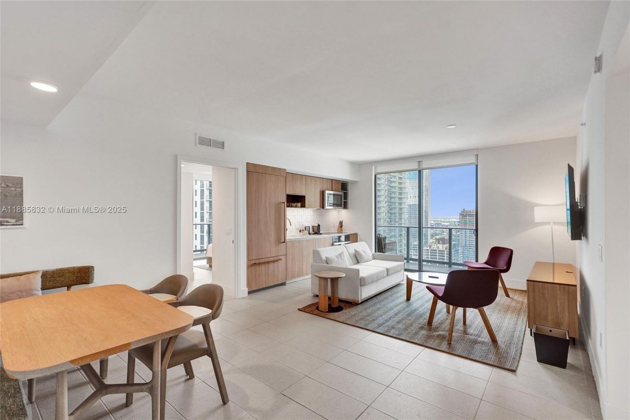 159 NE 6th St, Unit 3302, Miami, FL 33132 Photo