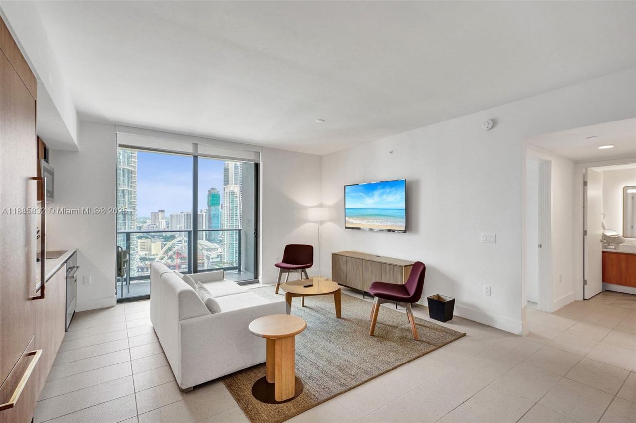 159 NE 6th St, Unit 3302, Miami, FL 33132 Photo