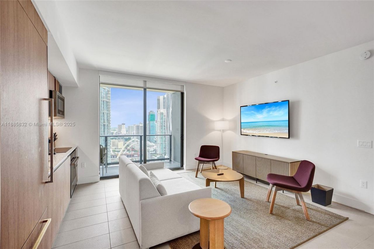 159 NE 6th St, Unit 3302, Miami, FL 33132 Photo