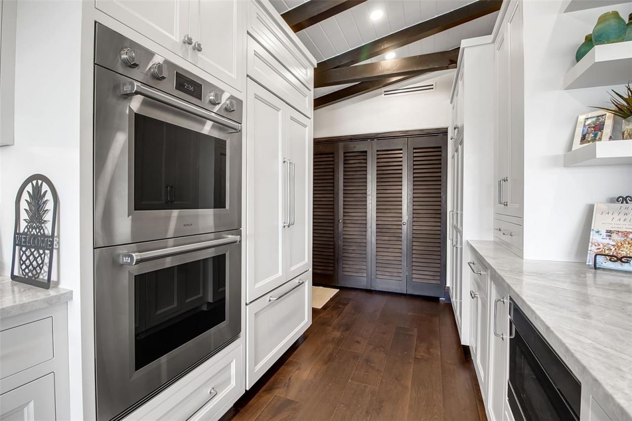 121 N Casey Key Road, Osprey, FL 34229 Photo