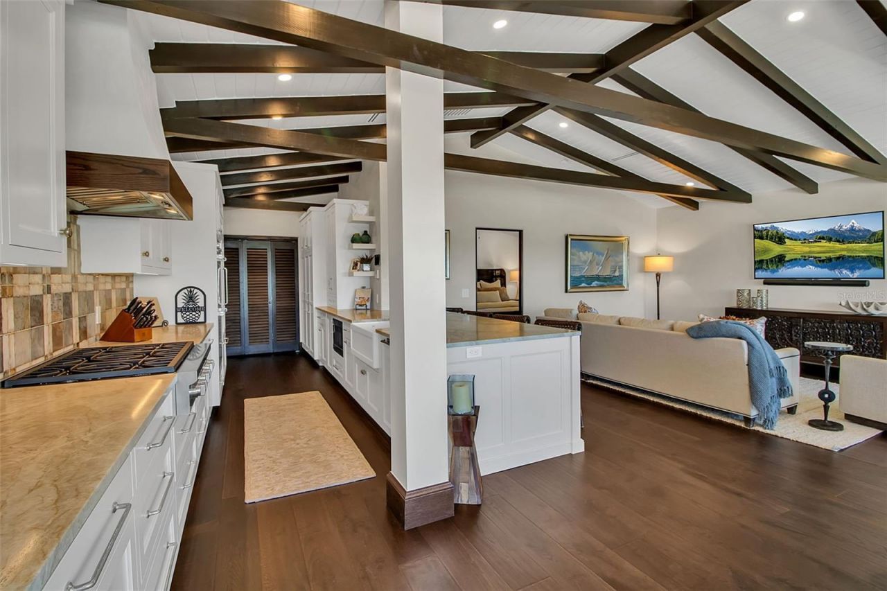 121 N Casey Key Road, Osprey, FL 34229 Photo