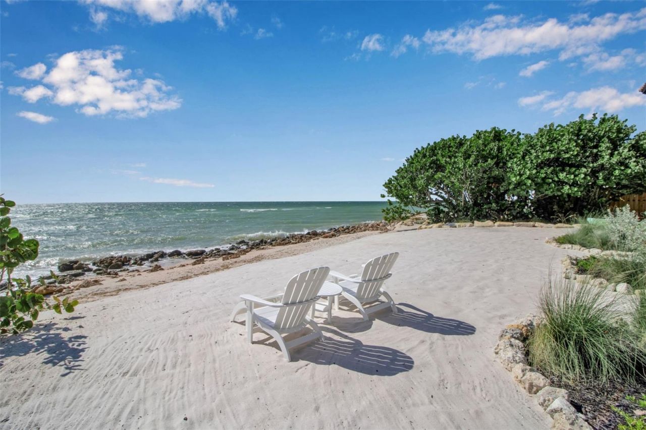 121 N Casey Key Road, Osprey, FL 34229 Photo