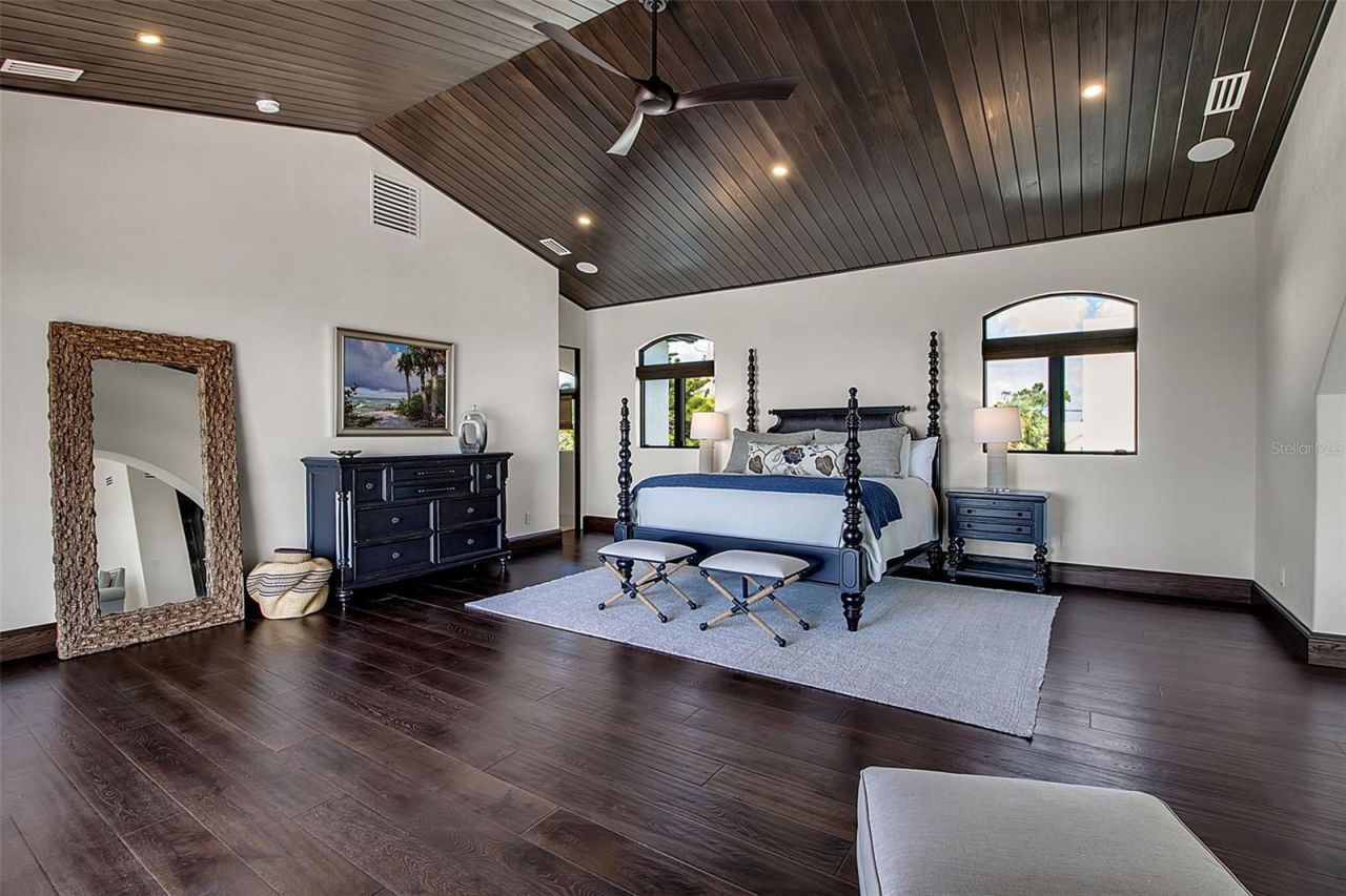 121 N Casey Key Road, Osprey, FL 34229 Photo