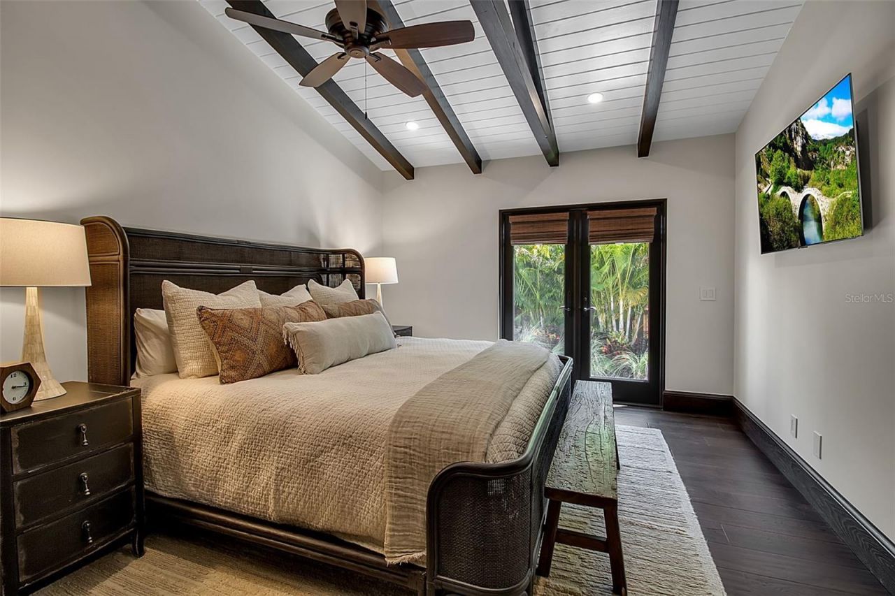 121 N Casey Key Road, Osprey, FL 34229 Photo