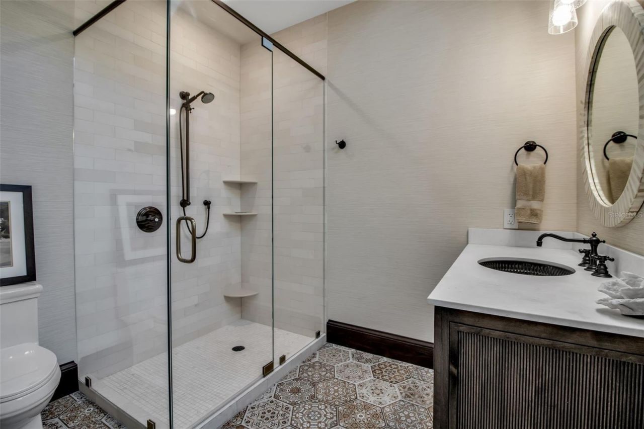 121 N Casey Key Road, Osprey, FL 34229 Photo