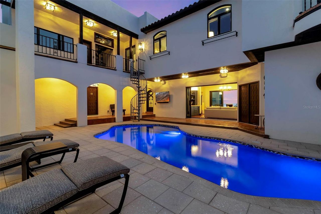 121 N Casey Key Road, Osprey, FL 34229 Photo
