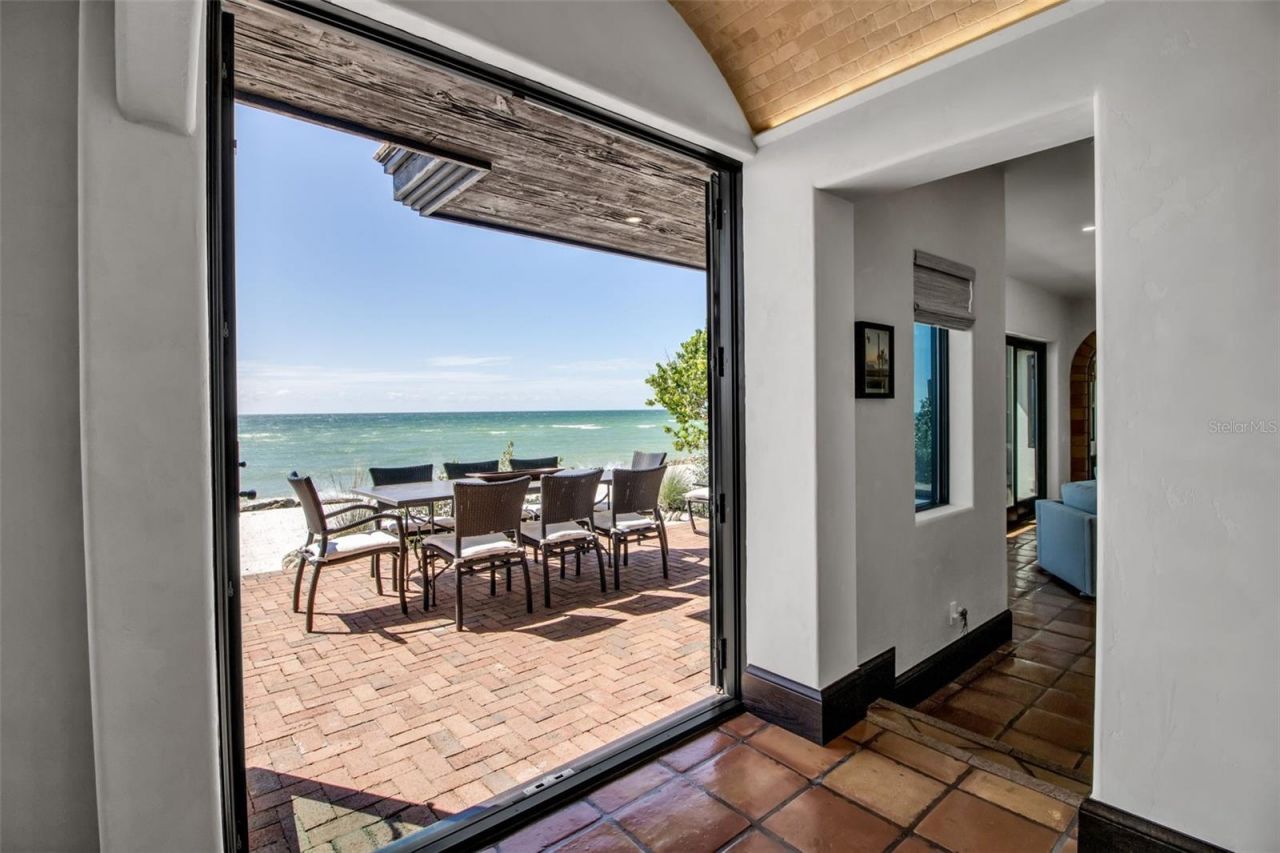 121 N Casey Key Road, Osprey, FL 34229 Photo
