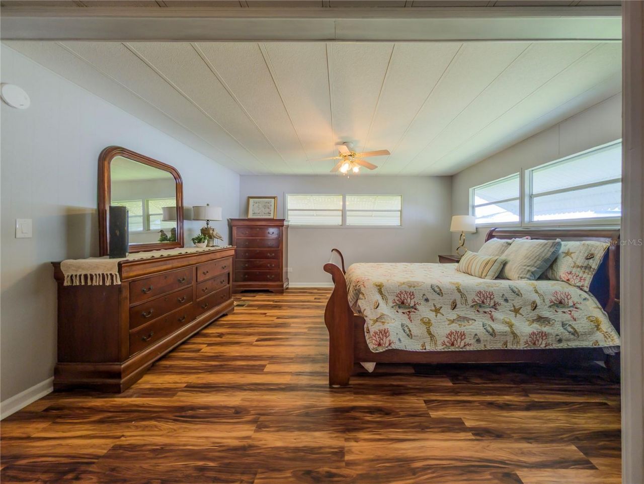 217 Seagull Drive, Tarpon Springs, FL 34689 Photo