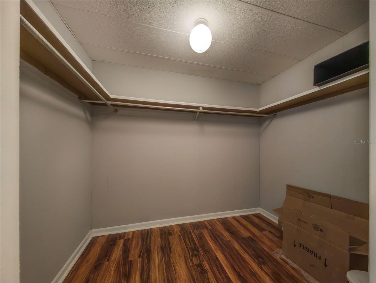 217 Seagull Drive, Tarpon Springs, FL 34689 Photo