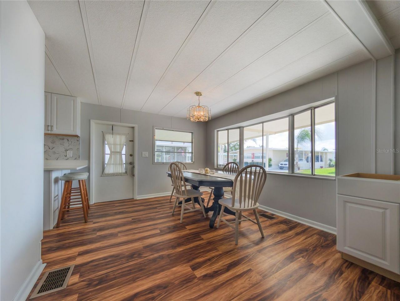 217 Seagull Drive, Tarpon Springs, FL 34689 Photo