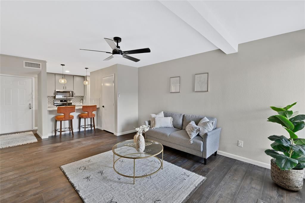 5500 Boca Raton Boulevard, Unit 327, Fort Worth, TX 76112 Main Photo