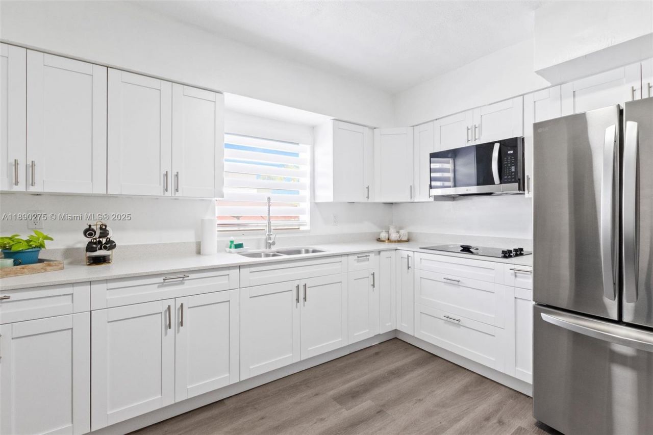 6355 SW 30th St, Miami, FL 33155 Photo