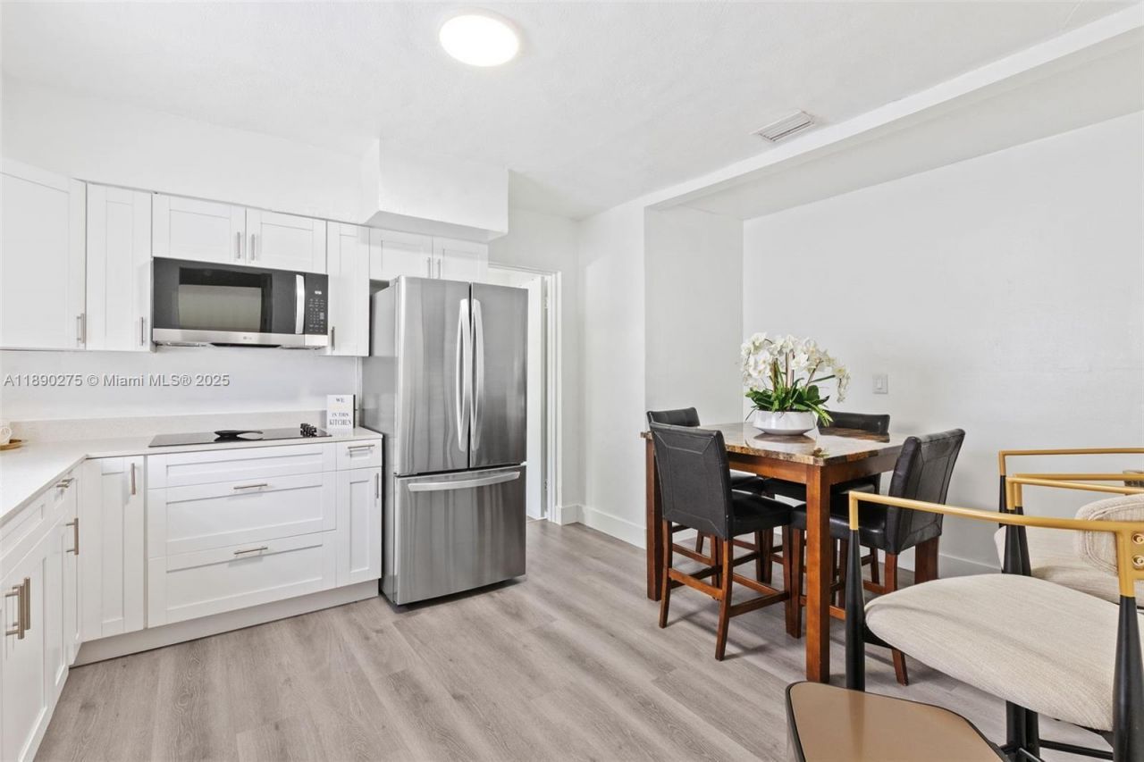 6355 SW 30th St, Miami, FL 33155 Photo