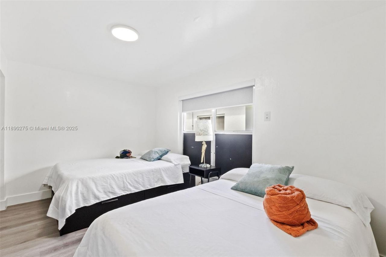 6355 SW 30th St, Miami, FL 33155 Photo