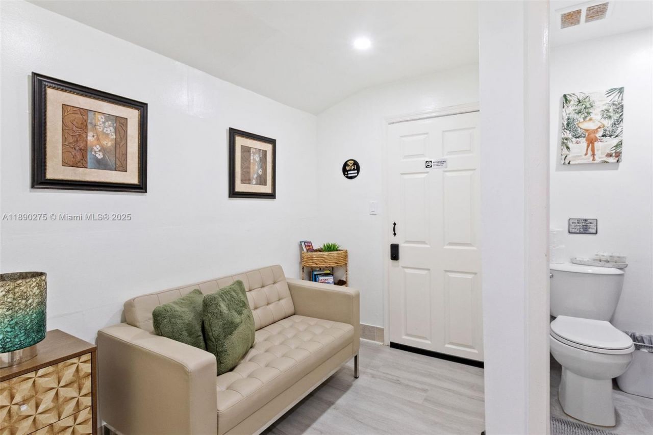 6355 SW 30th St, Miami, FL 33155 Photo