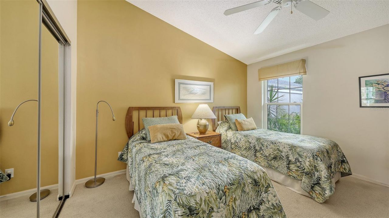 5568 Country Club Way, Sarasota, FL 34243 Photo