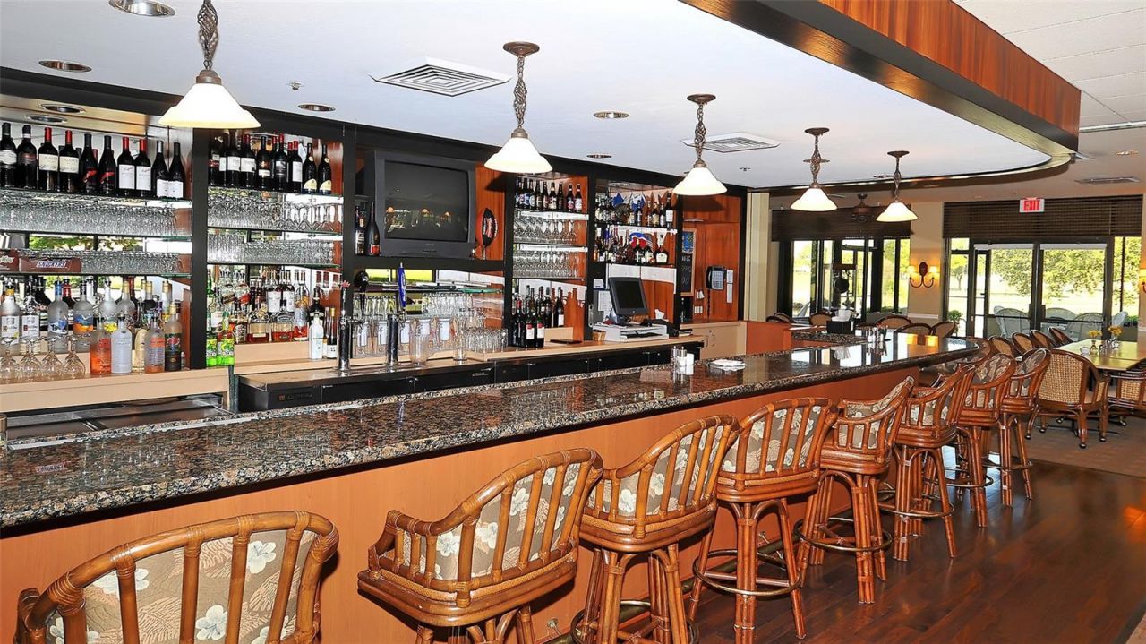 5568 Country Club Way, Sarasota, FL 34243 Photo