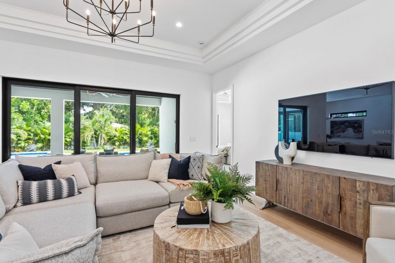 276 Island Circle, Sarasota, FL 34242 Photo