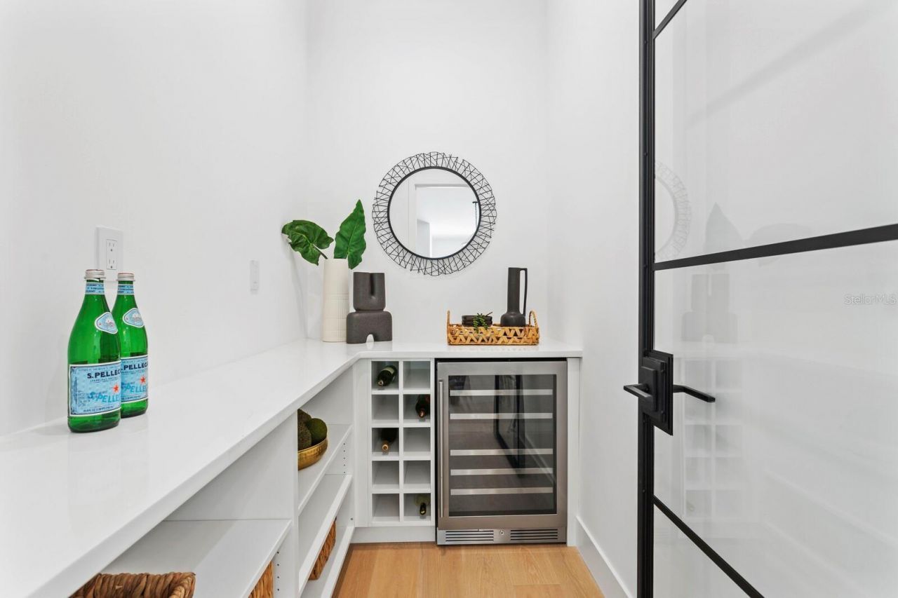 276 Island Circle, Sarasota, FL 34242 Photo