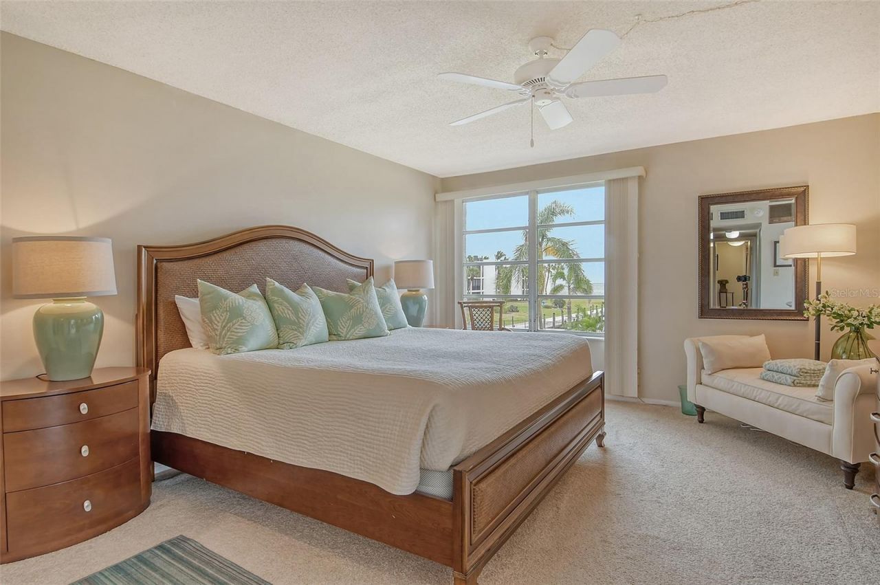 450 Gulf Of Mexico Drive, Unit B207, Longboat Key, FL 34228 Photo