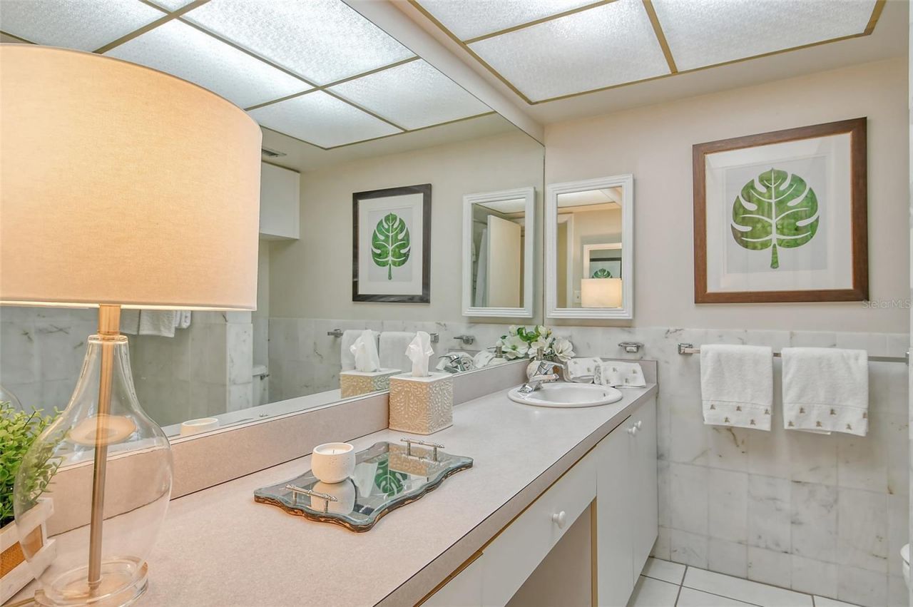 450 Gulf Of Mexico Drive, Unit B207, Longboat Key, FL 34228 Photo